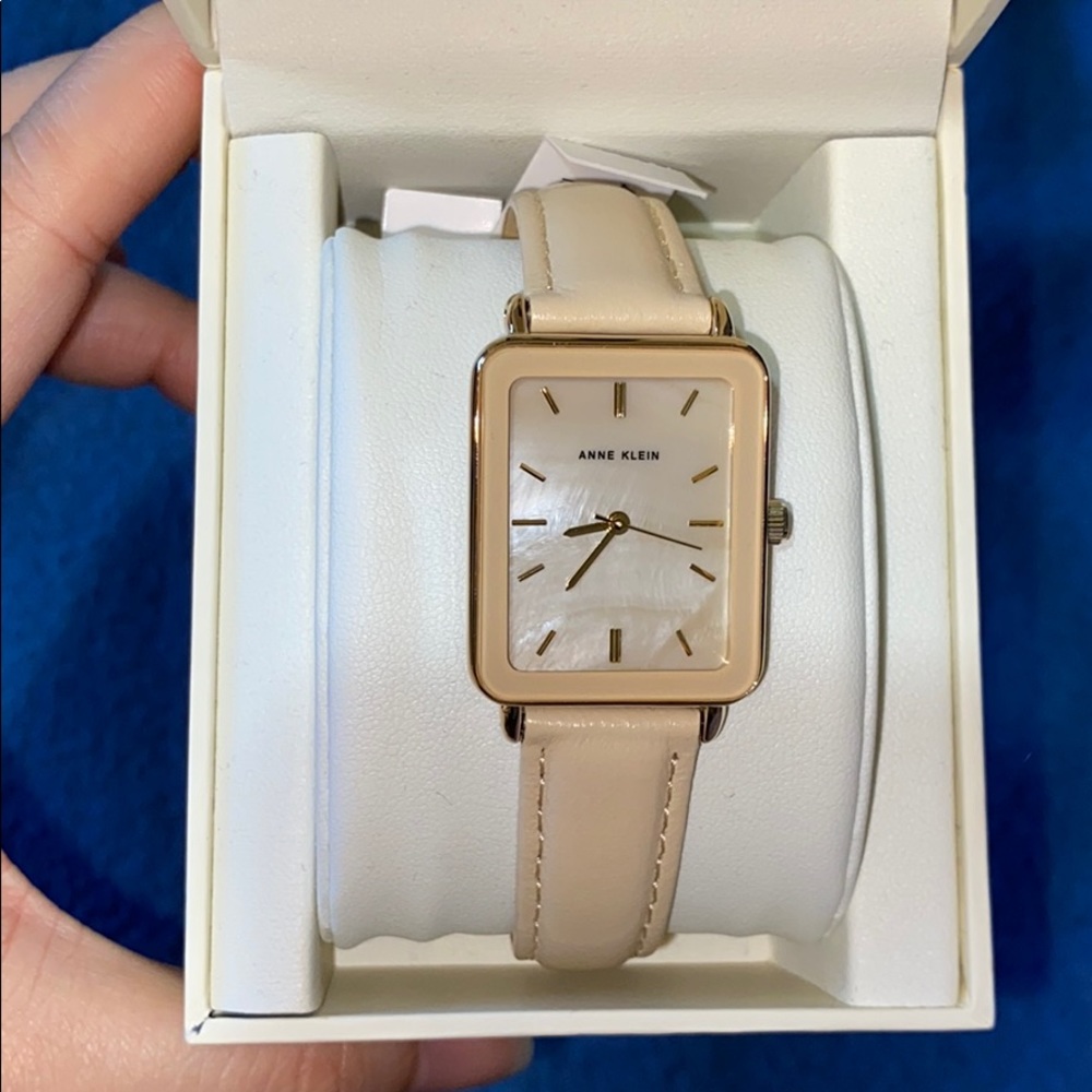 BNWT! ANNE KLEIN watch